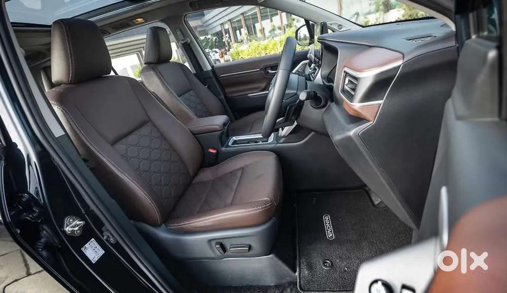Toyota Innova Hycross 2.0 Vx Hybrid 8 Str, 2025, Petrol