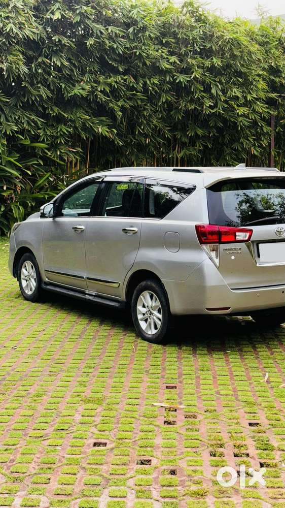 Toyota Innova Crysta 2.4 G Mt, 2017, Diesel