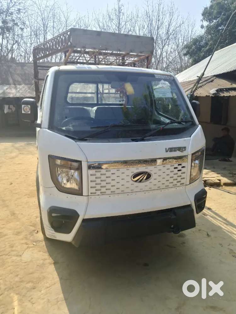 Mahindra Renault Logan 2025 Cng & Hybrids 5002 Km Driven