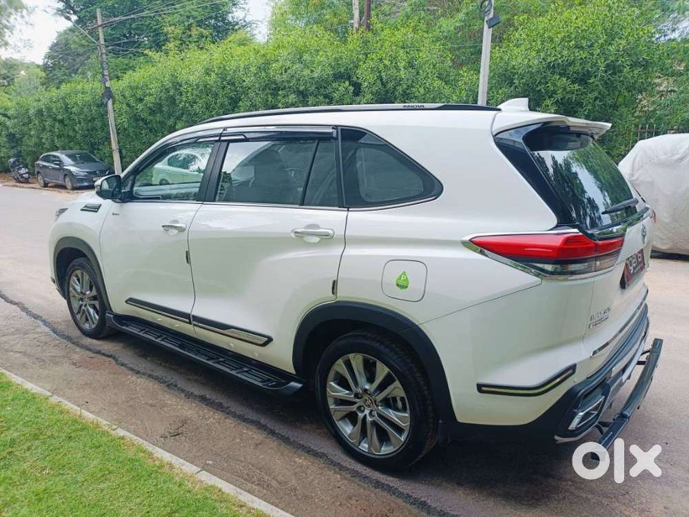 Toyota Innova Hycross 2.0 Zx (o) Hybrid 7 Str, 2026, Petrol