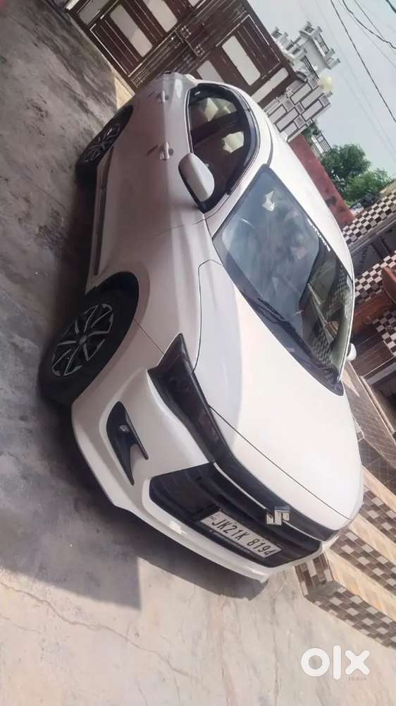 Maruti Suzuki Dzire 2025petrol Vxi