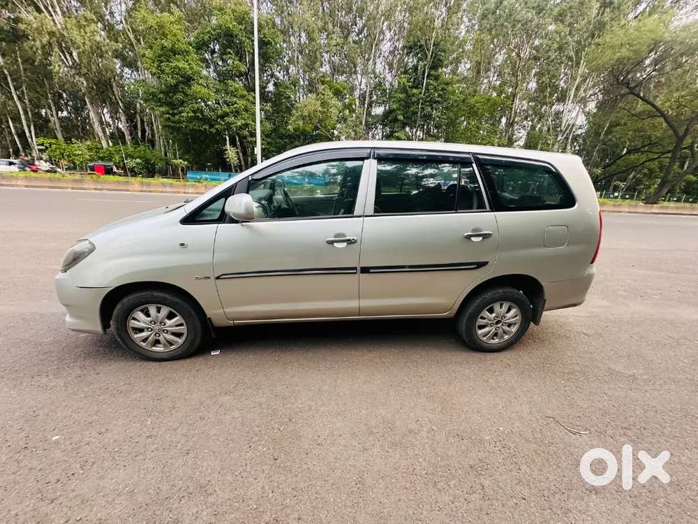 Toyota Innova 2.5v