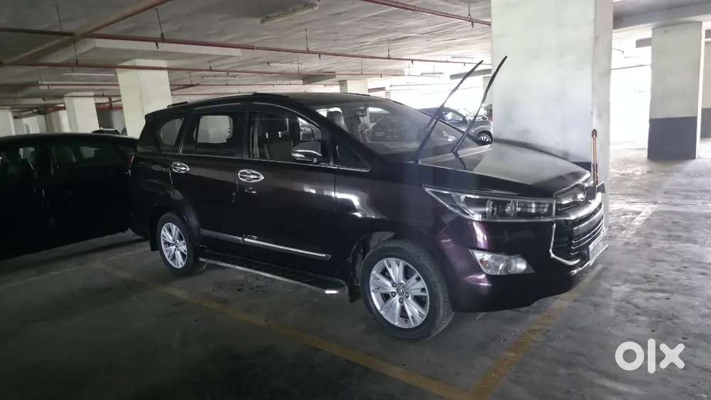 Toyota Innova Crysta 2016 Diesel Well Maintained