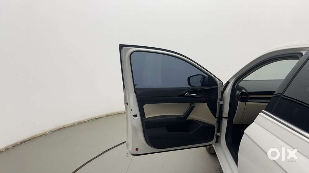 Skoda Slavia Style 1.0l Tsi At, 2022, Petrol