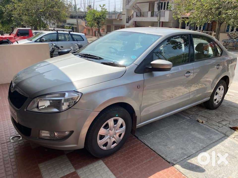 Skoda Rapid Petrol 2013 Year