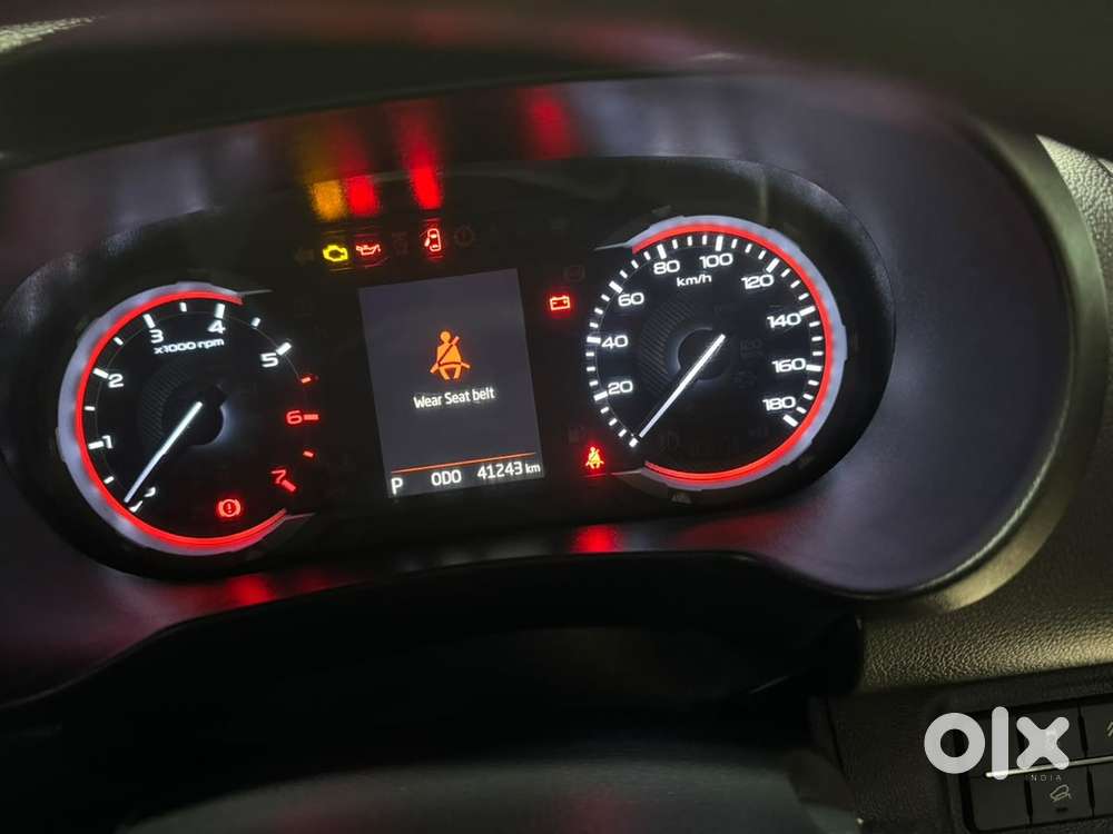 Mahindra Thar Petrol 2022