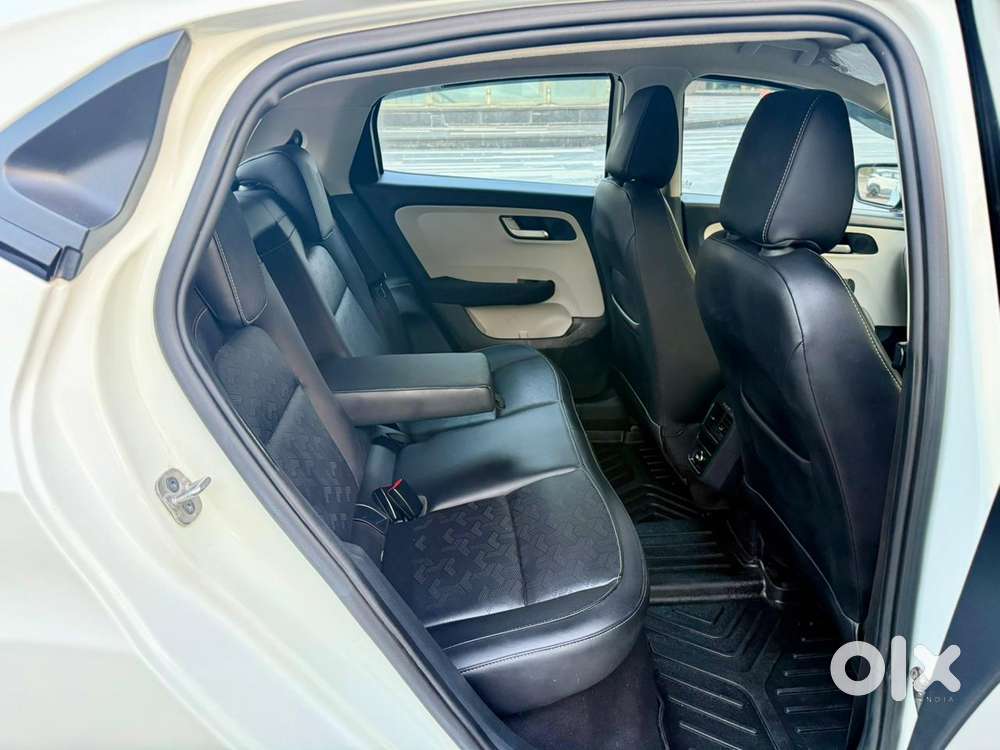 Tata Altroz Xz Plus (s), 2023, Petrol