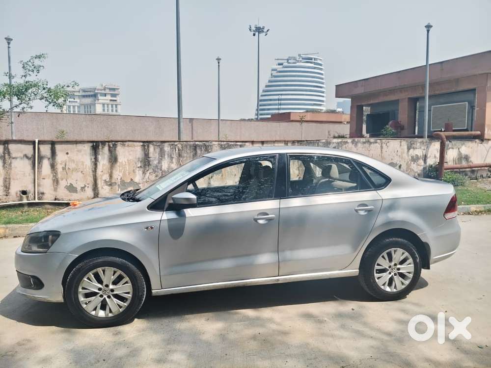 Volkswagen Vento 1.2 Tsi Highline Plus At, 2015, Petrol