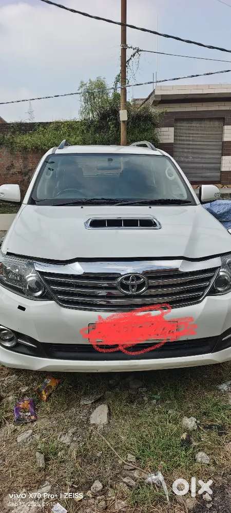 Toyota Fortuner 2015 Diesel 97000 Km Driven