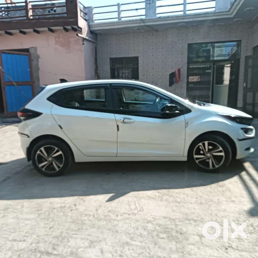 Tata Altroz 2024