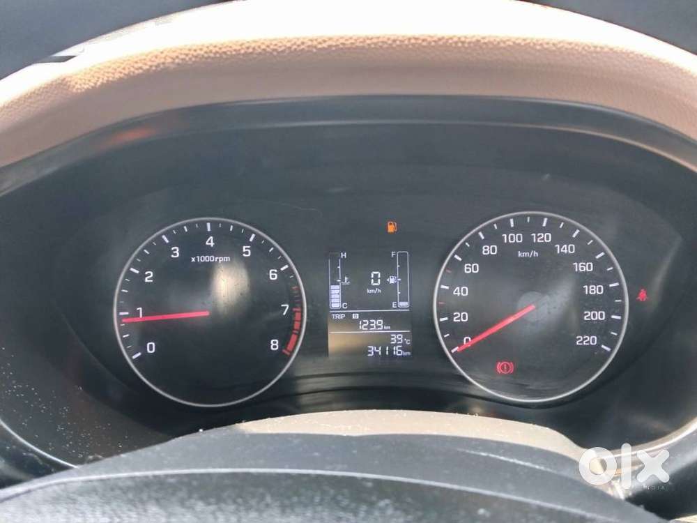 Renault Triber Rxz, 2020, Petrol