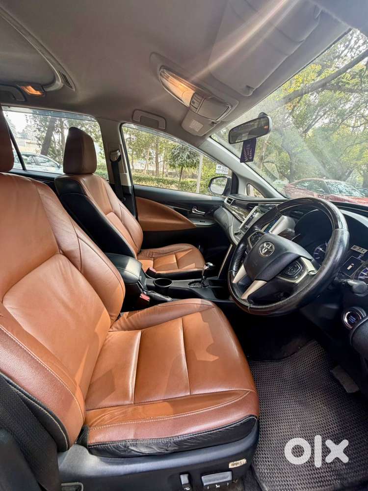 Toyota Innova Crysta 2.8z Automatic, 2017, Diesel