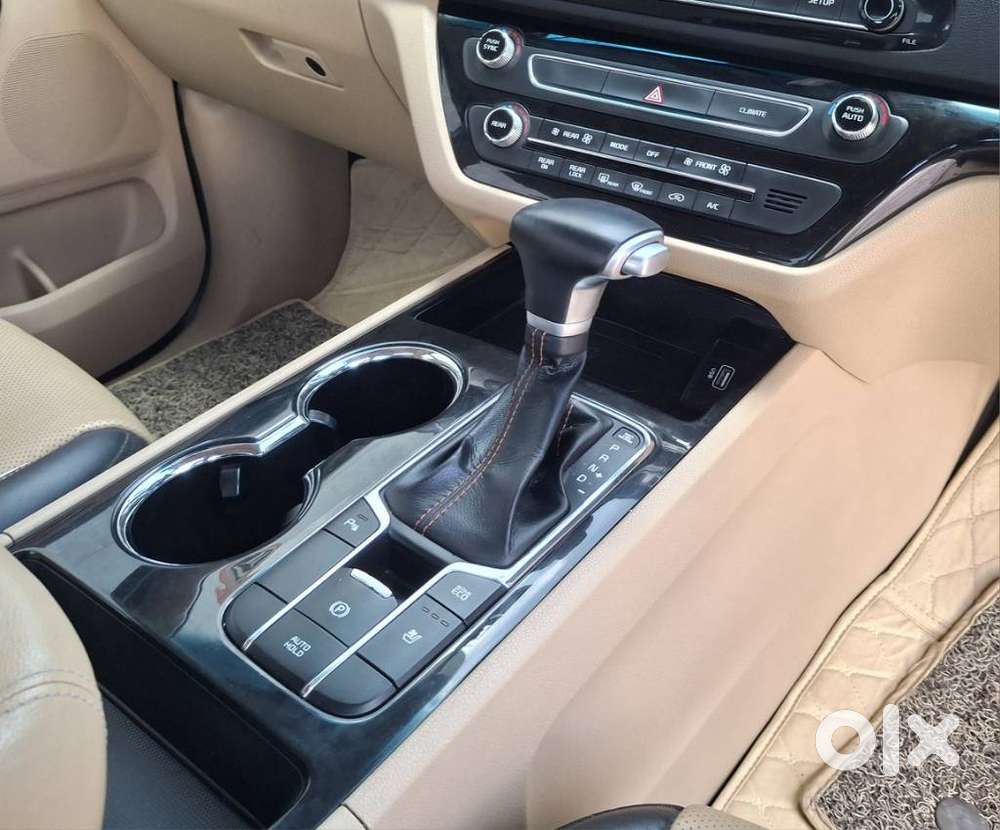 Kia Carnival Limousine Plus 7 Str, 2021, Diesel