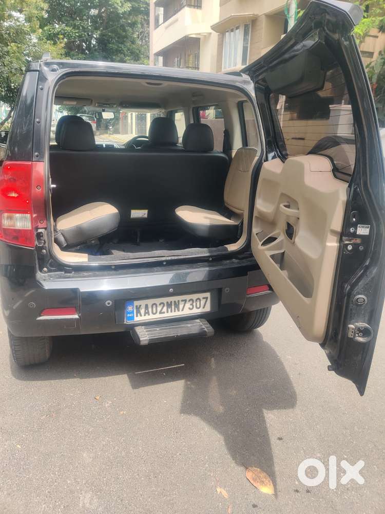 Mahindra Tuv 300 T10, 2018, Diesel