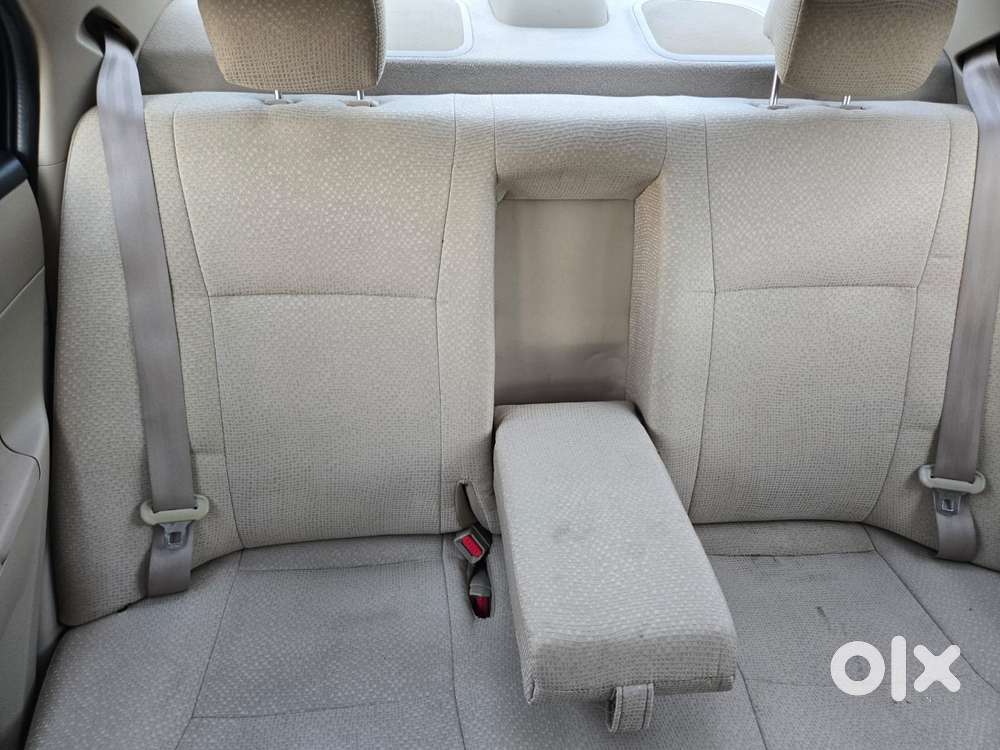 Maruti Suzuki Swift Dzire Vxi, 2012, Petrol