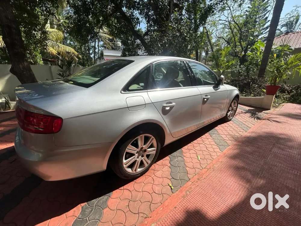 Audi A4 2011 (dec), Diesel 110000 Km Driven.