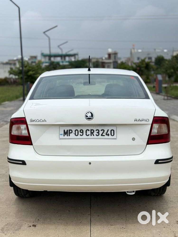 Skoda Rapid 1.5 Tdi Ambition Plus, 2015, Diesel