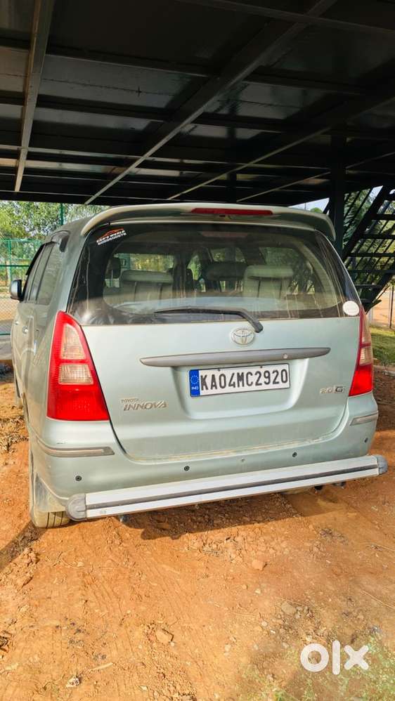 Toyota Innova Petrol 2005