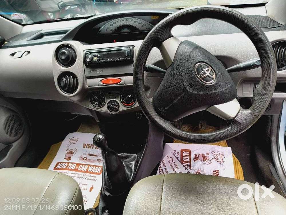 Toyota Etios Liva G, 2011, Petrol