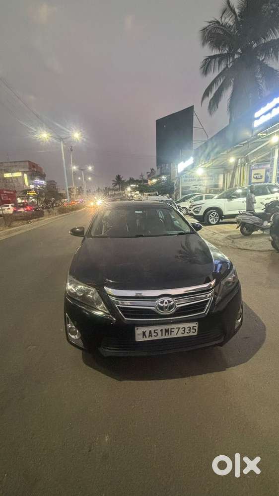 Toyota Camry Hybrid 2014
