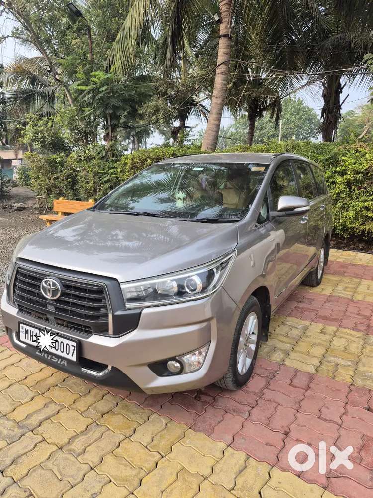 Toyota Innova Crysta 2017 Diesel 230000 Km Driven
