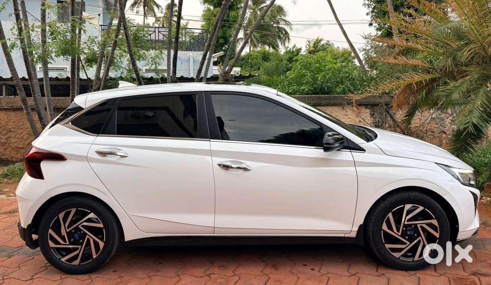 Hyundai I20 Asta 1.2 O With Sunroof, 2023, Petrol