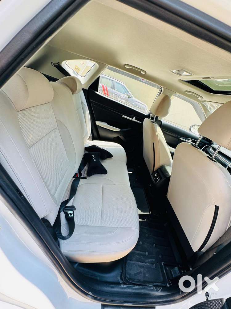 Ford Endeavour Titanium 2.2 4x2, 2016, Diesel