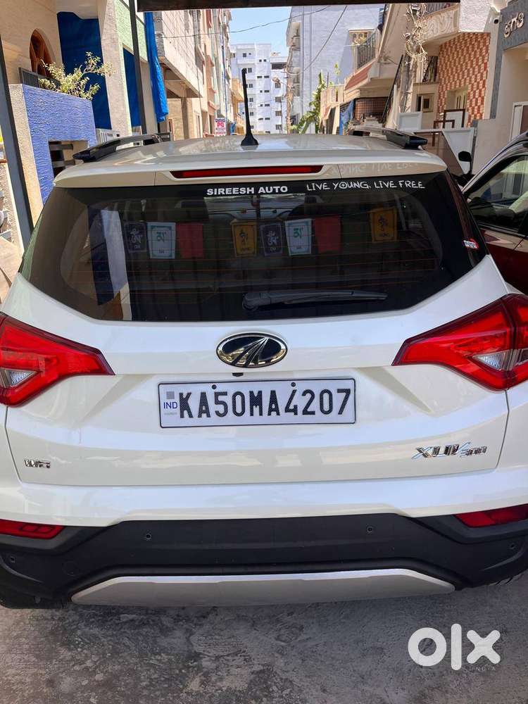 Mahindra, 2020, W8. Xuv-300.
