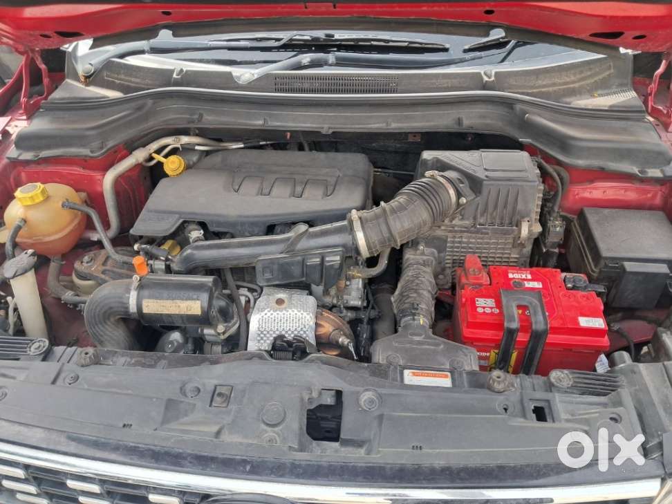 Mahindra Xuv300 W8, 2022, Petrol