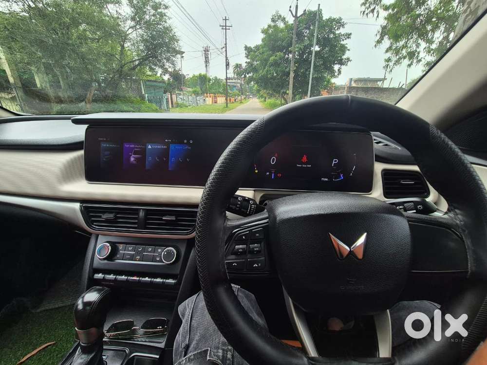 Mahindra Xuv700 2.2 Ax 5 Diesel At 7 Str, 2022, Diesel