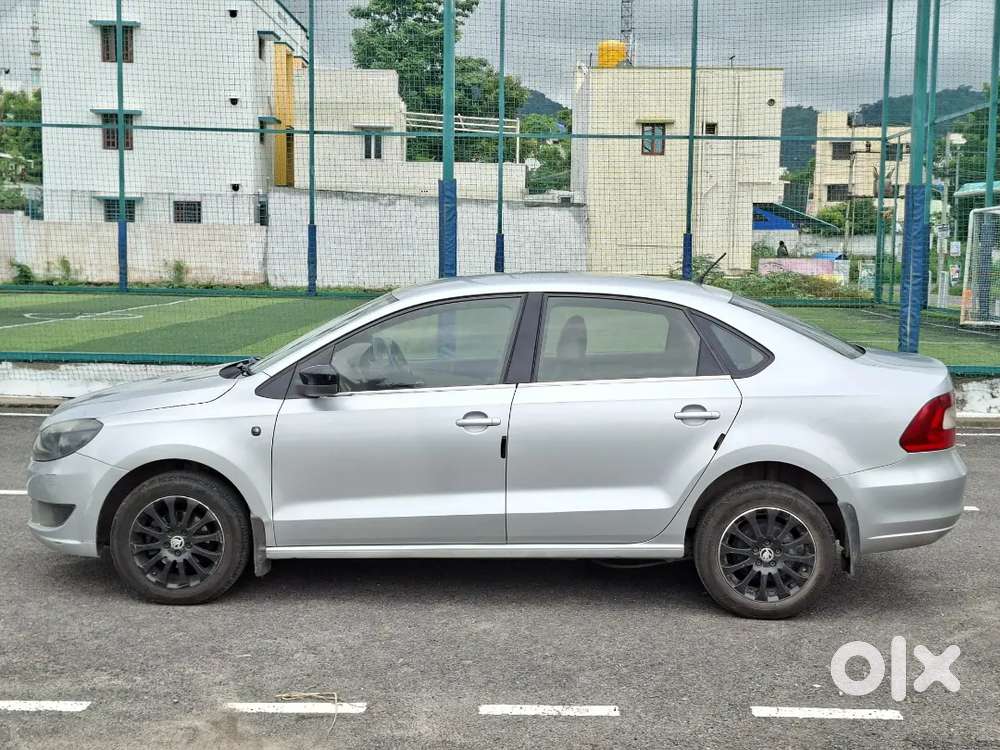 Skoda Rapid Style Plus Diesel 2014