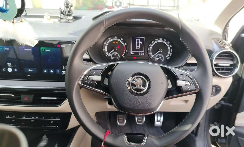 Skoda Slavia Sportline 1.0l Tsi Mt, 2025, Petrol