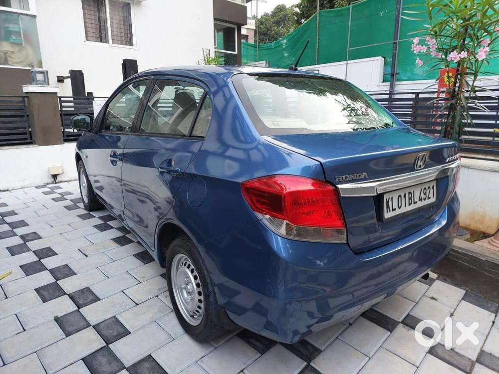 Well Maintained Honda Amaze
