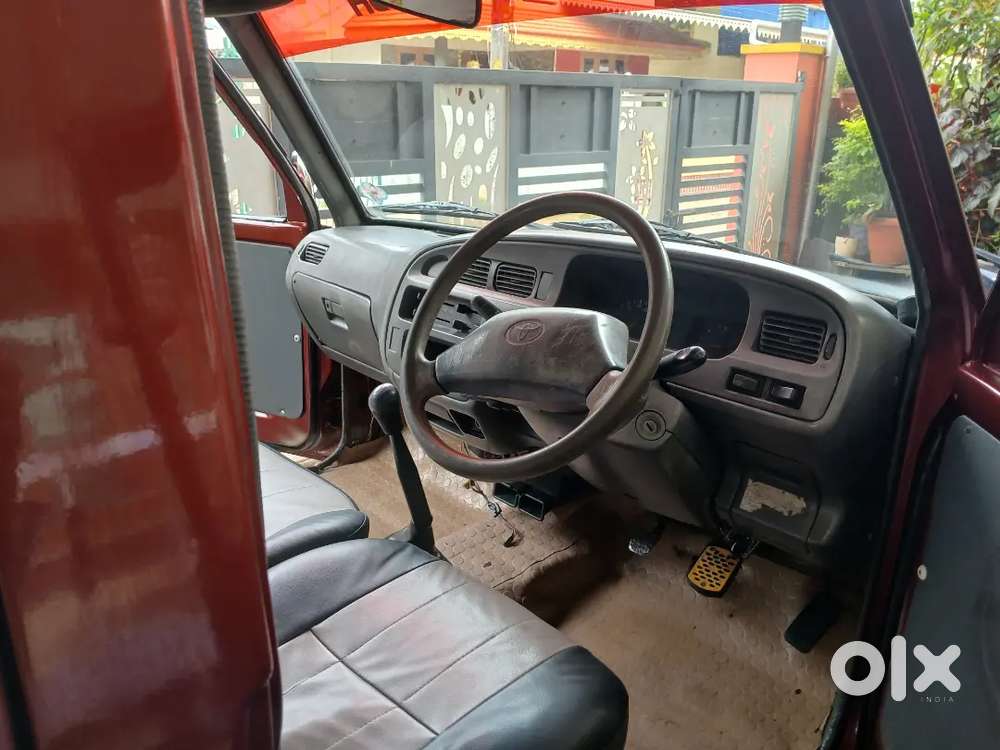 Toyota Qualis 2001 Diesel Well Maintained