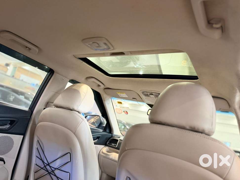 Mahindra Xuv300 W8 Option, 2021, Petrol