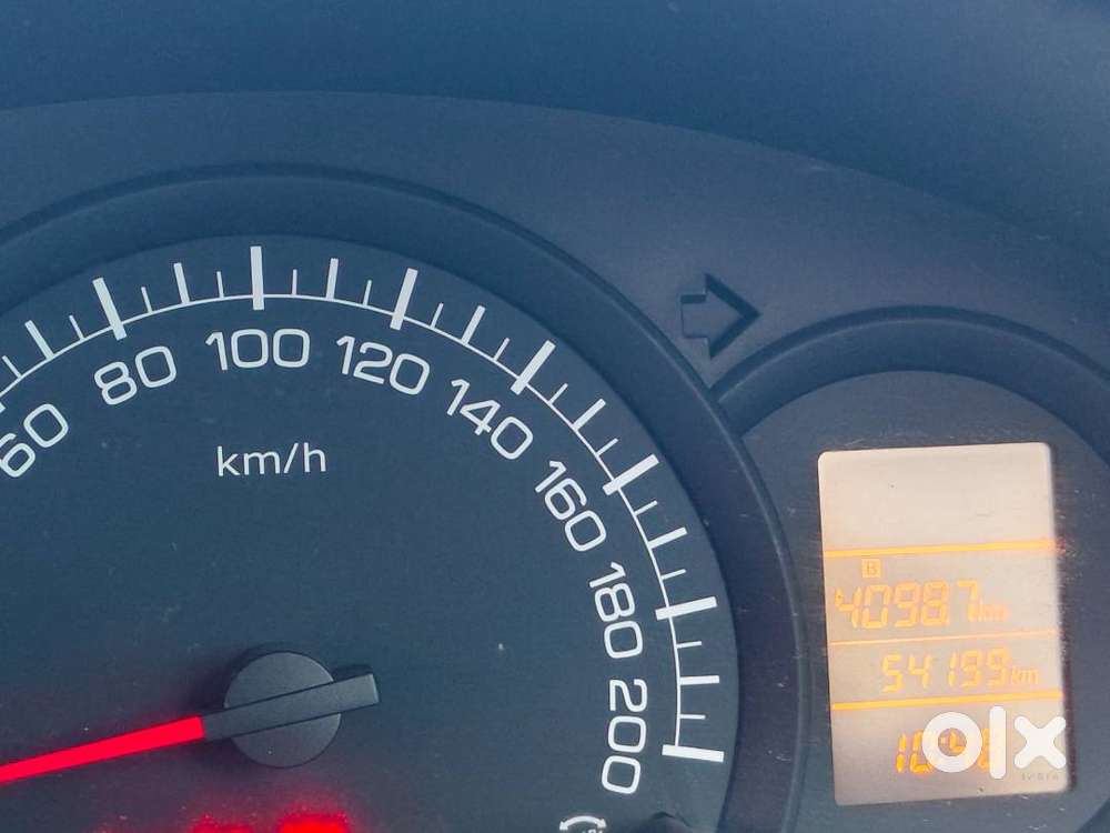 Quick Sale Maruti Suzuki Swift Lxi 2012model