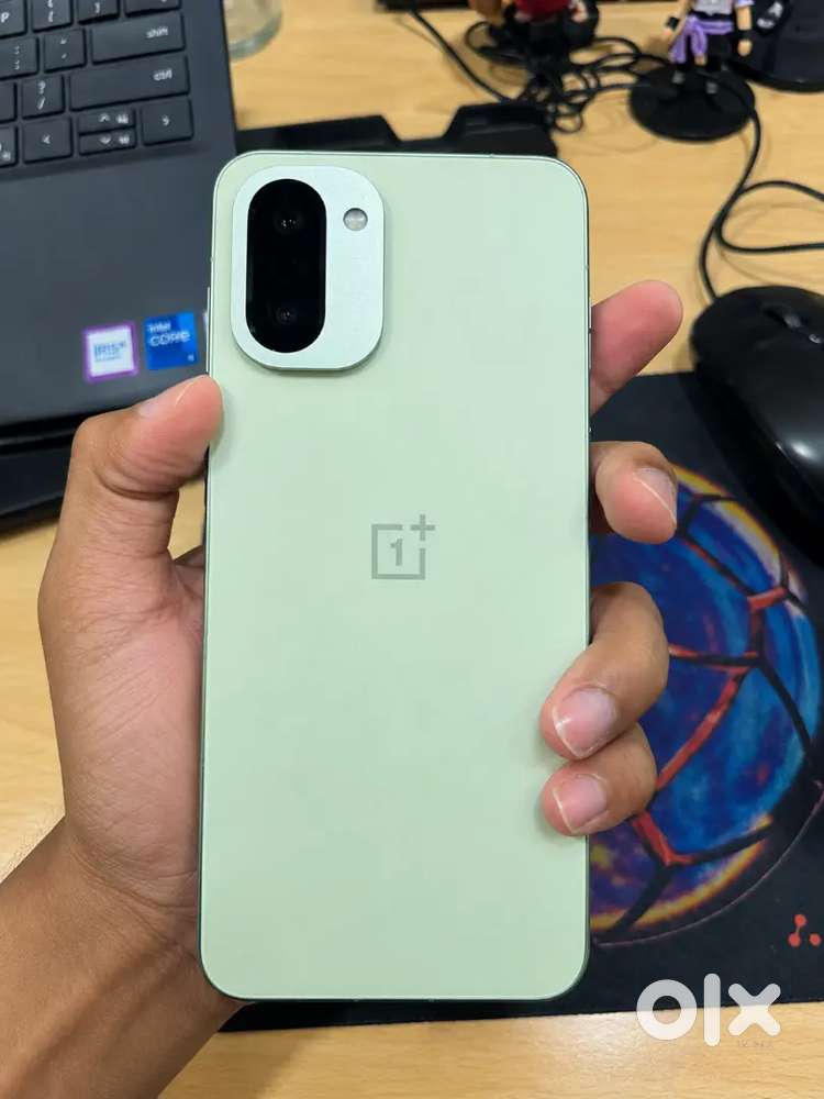 3 months old Oneplus 15r