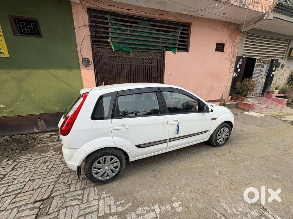 Ford Manual Car 2011 Petrol