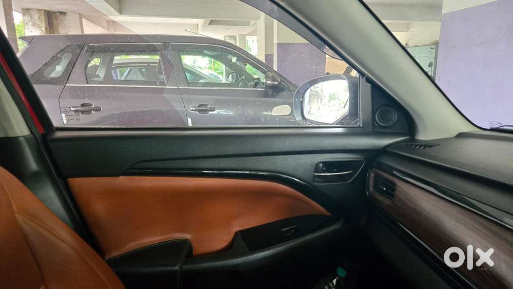 Maruti Suzuki Brezza Zxi Dual Tone 2023 Petrol 80000 Km Driven