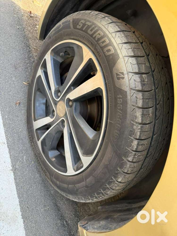 Tata Altroz 2020 Petrol Manual Year