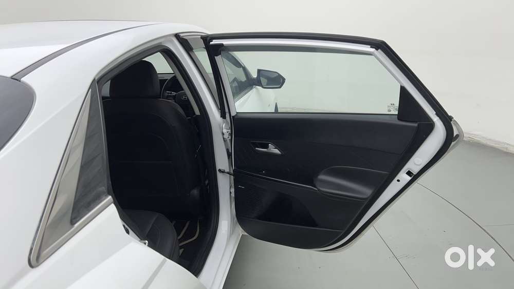 Hyundai Verna 1.5 Sx (o) Turbo Petrol Dct, 2023, Petrol