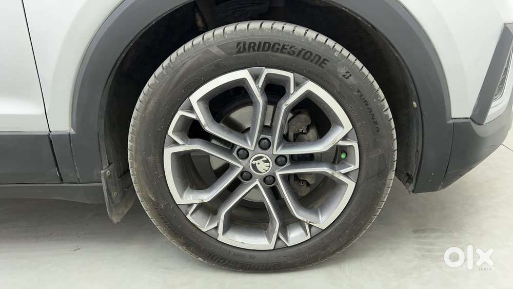 Skoda Kushaq 1.0 Tsi Style At, 2022, Petrol