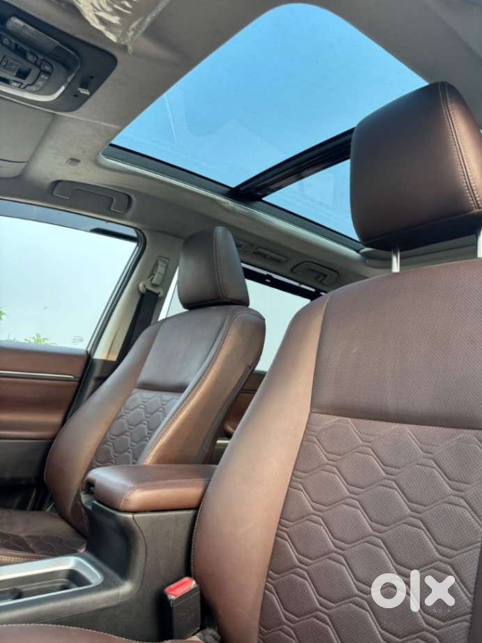 Toyota Innova Hycross 2.0 Zx Hybrid 7 Str, 2023, Petrol