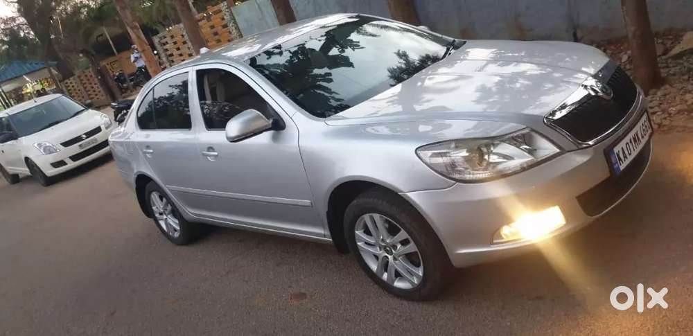 Skoda Laura Elegance 2013