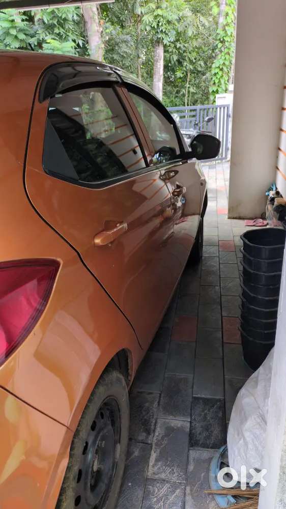 Tata Tiago 2017