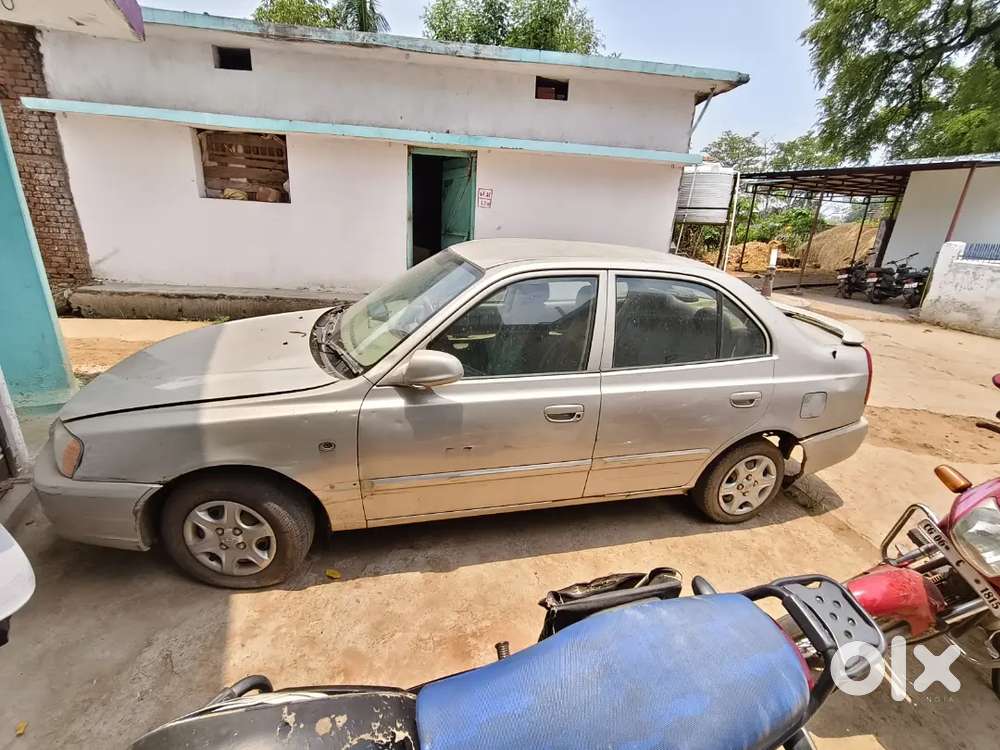Hyundai Accent Car, Front Tyre New Hai, Exhaust Dholki New Hai,