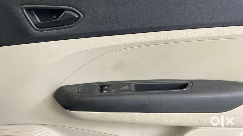 Renault Triber 1.0 Rxe, 2023, Petrol