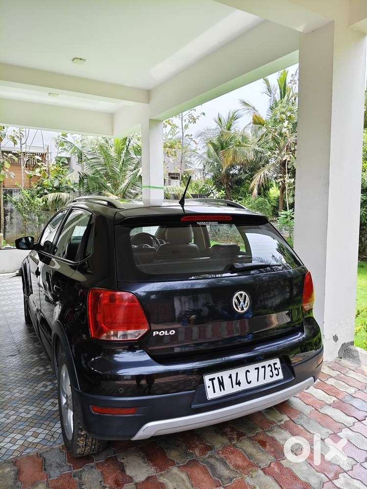 Single Owner Well Mainted Volkswagen Crosspolo Car Manual 2015