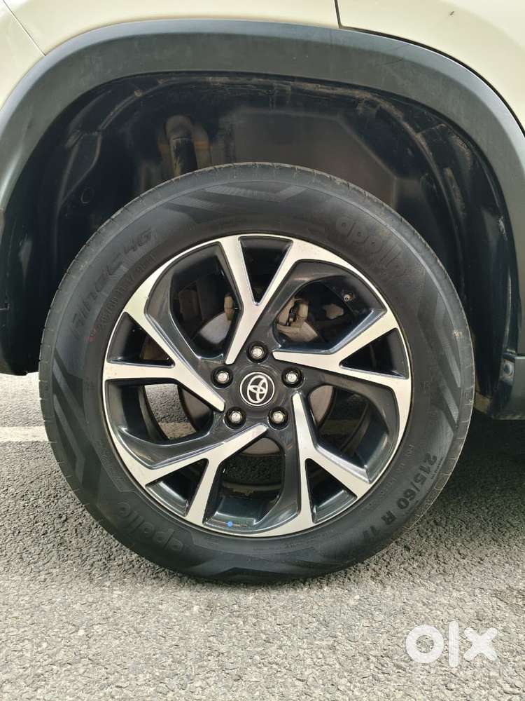 Toyota Urban Cruiser Hyryder 1.5 V Hybrid, 2023, Petrol