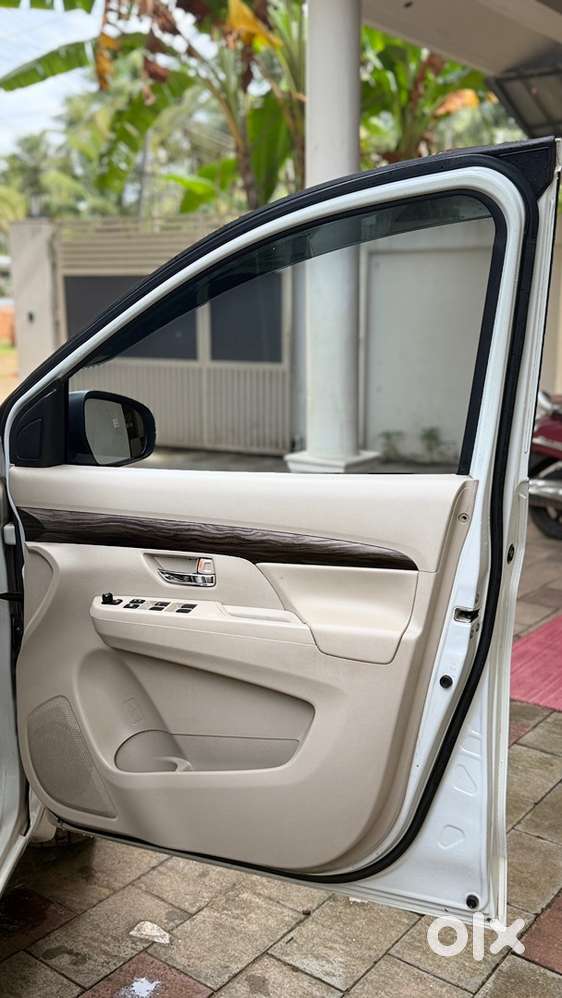 Maruti Suzuki Ertiga Zxi